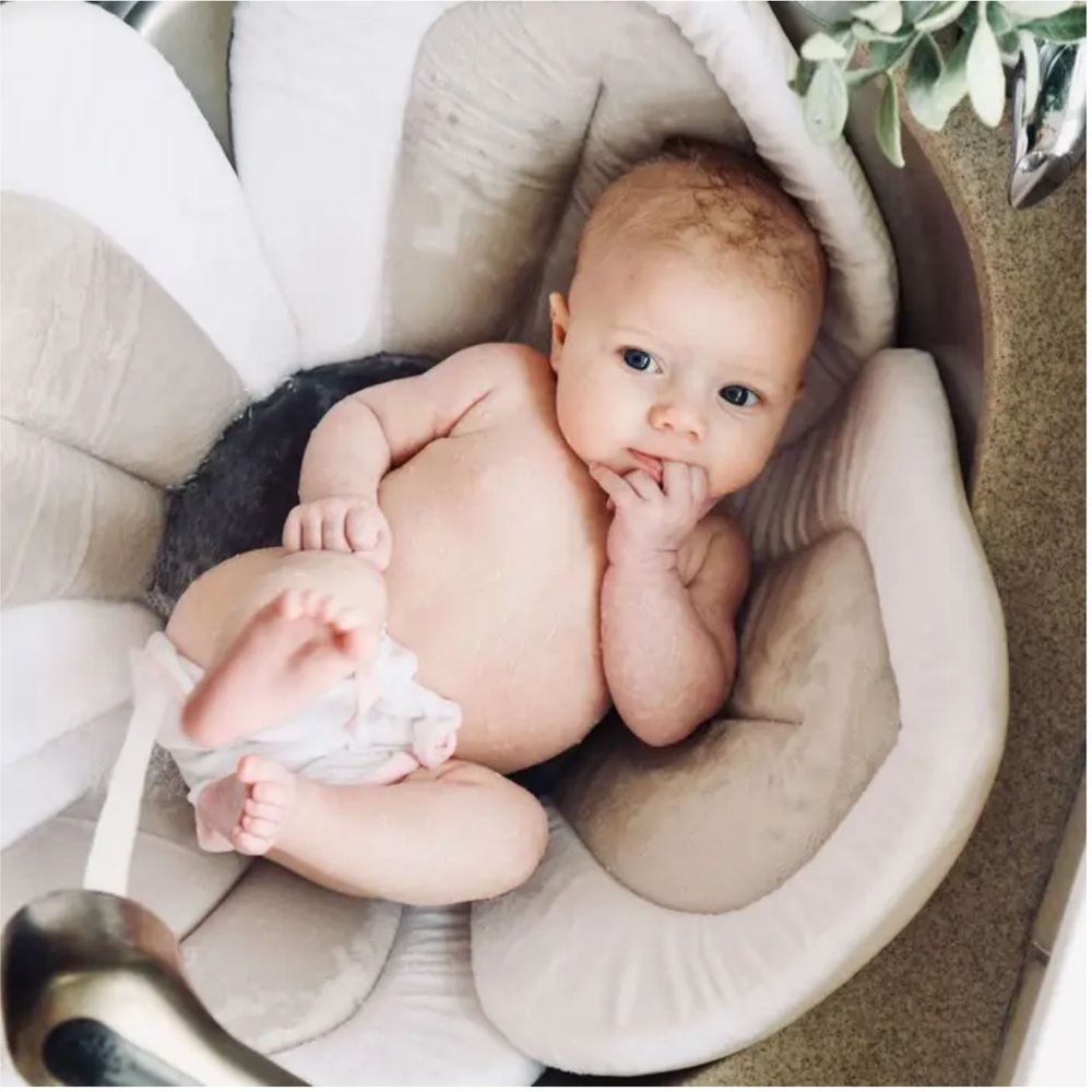 BLOOMING BABY | Lotus Bath - Sink Cushion for Newborn Bath Time